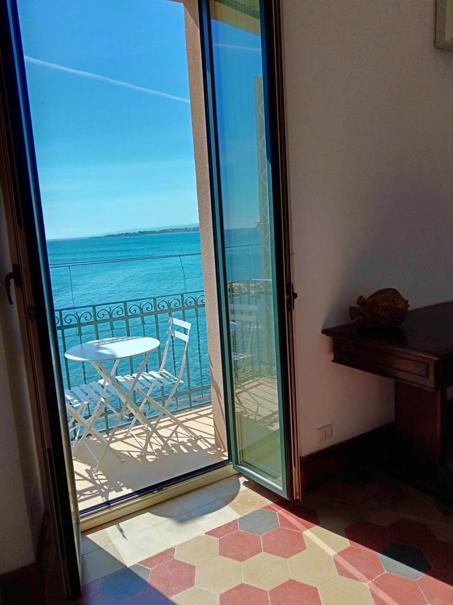 Casa Angioletta Villa ตาออร์มินา ภายนอก รูปภาพ